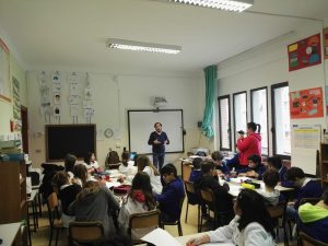 intervista_scuola_appignano_osvaldo_messi_poeta-10-300x225