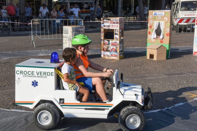 pompieropoli-croceverdopoli-piazza-civitanova-FDM-18-650x433