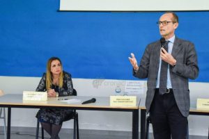 incontro-con-sottani-scuola-don-bosco-civitanova-FDM-1-650x433-300x200