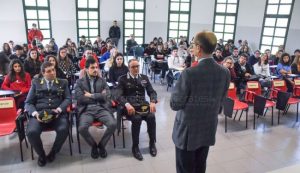 incontro-con-sottani-scuola-don-bosco-civitanova-FDM-7-650x374-300x173