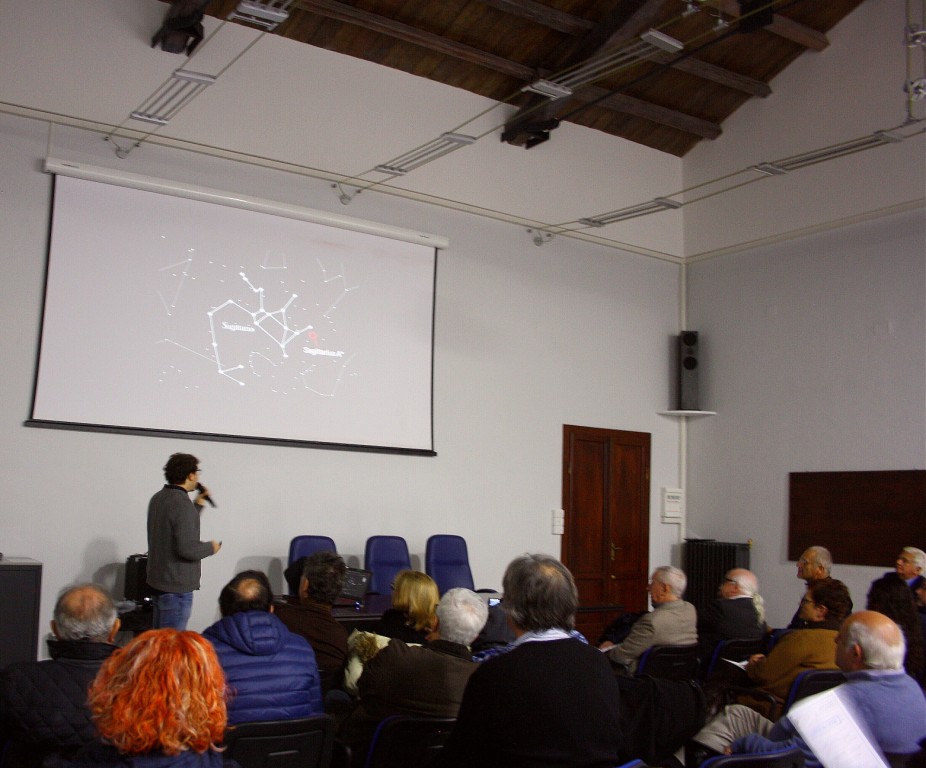 cadere-in-un-buco-nero-prima-conferenza-Scienza-in-Città-liceo-Galilei-macerata-1