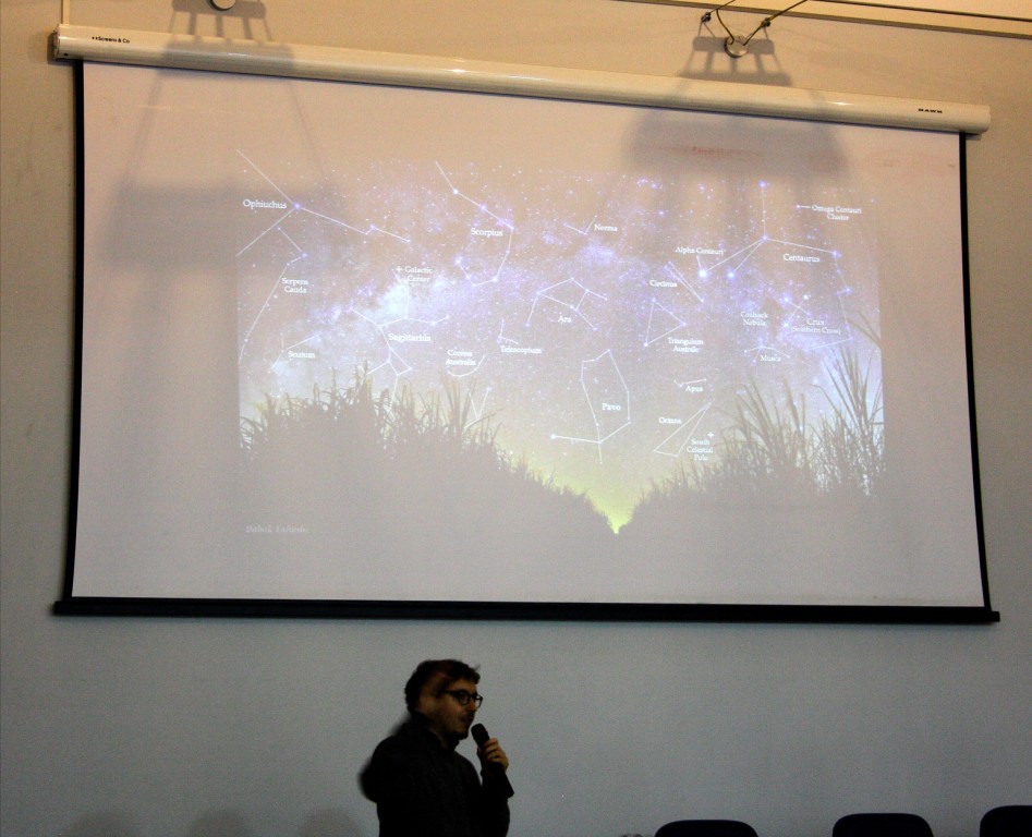 cadere-in-un-buco-nero-prima-conferenza-Scienza-in-Città-liceo-Galilei-macerata-4