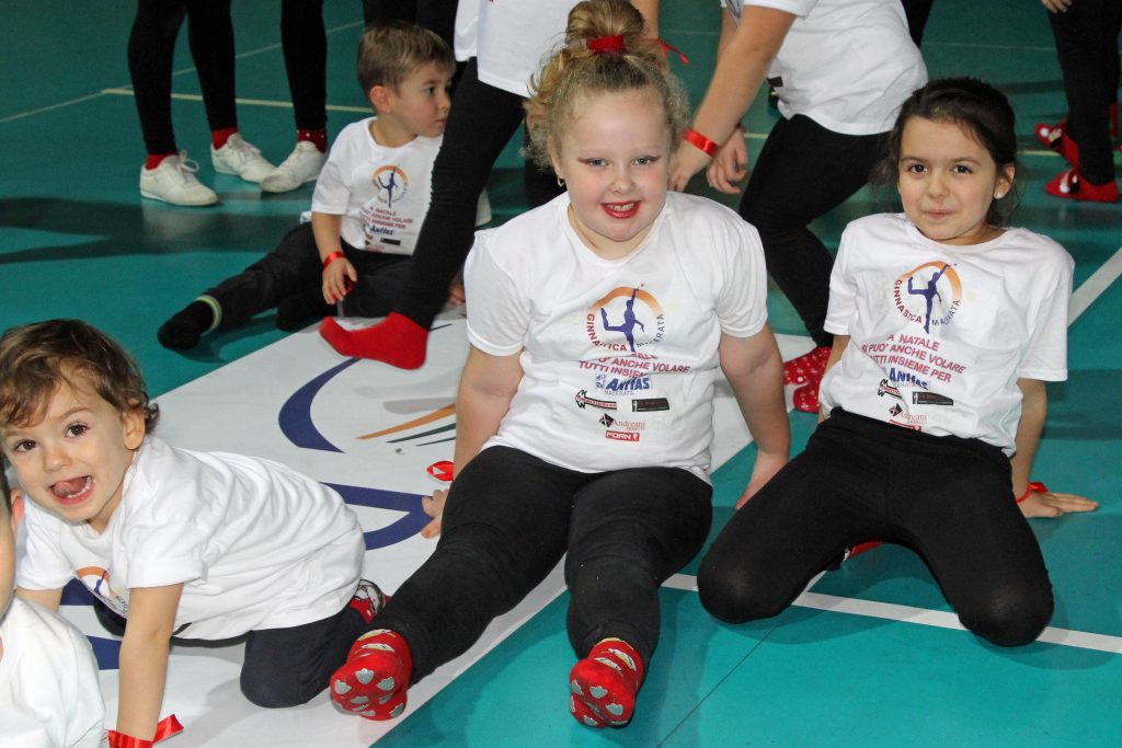 festa_natale_ginnastica_macerata-10-1024x683