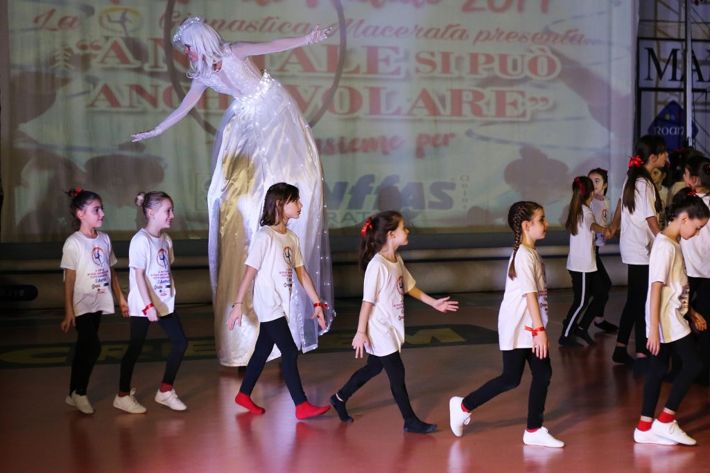 festa_natale_ginnastica_macerata-7-1024x683