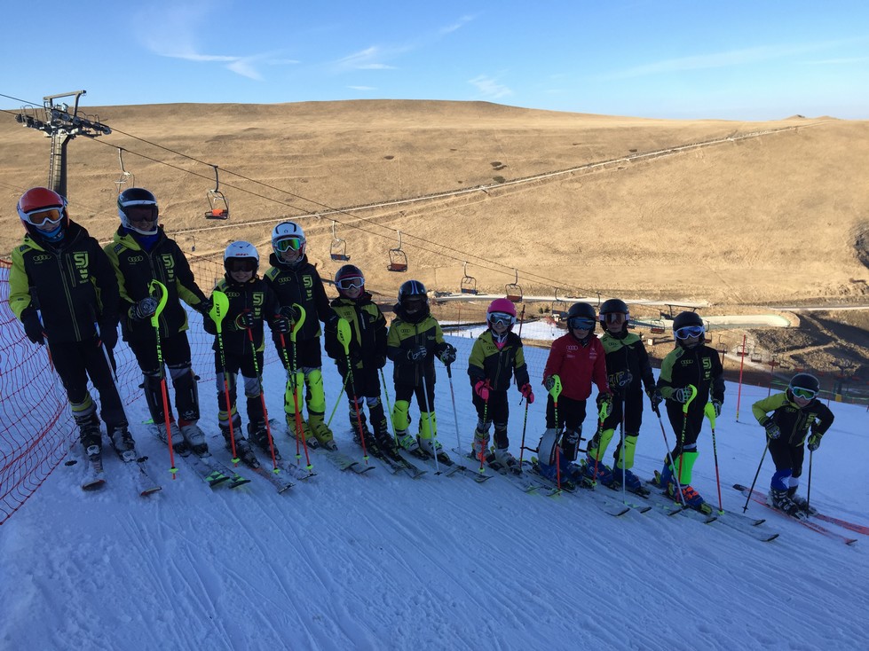 jastini-piccoli-atleti-del-Sarnano-Jast-alla-Liseb-Ski-Stadium