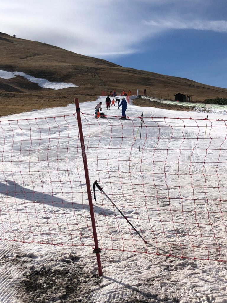 piste-da-sci-sassotetto-sarnano-neve-2-768x1024