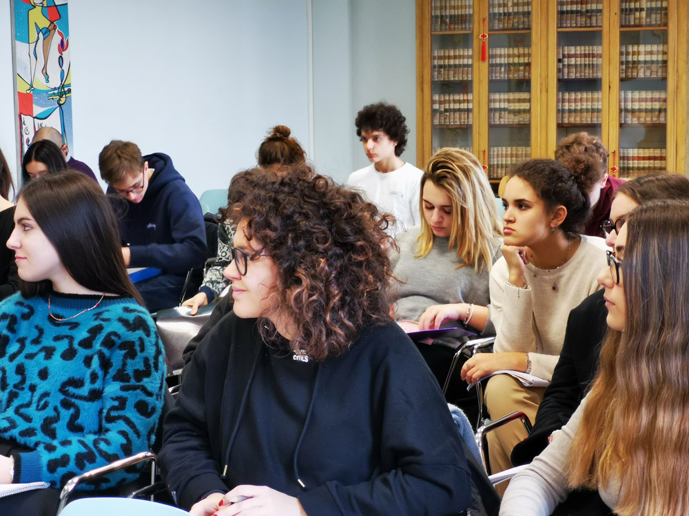 potenziamento-orientamento-in-discipline-giuridico-economiche-nuovo-corso-liceo-leopardi-macerata-1