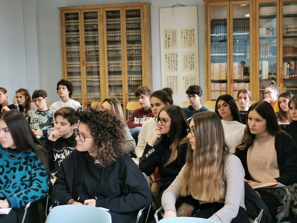 potenziamento-orientamento-in-discipline-giuridico-economiche-nuovo-corso-liceo-leopardi-macerata-10