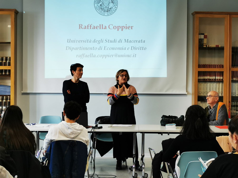 potenziamento-orientamento-in-discipline-giuridico-economiche-nuovo-corso-liceo-leopardi-macerata-11