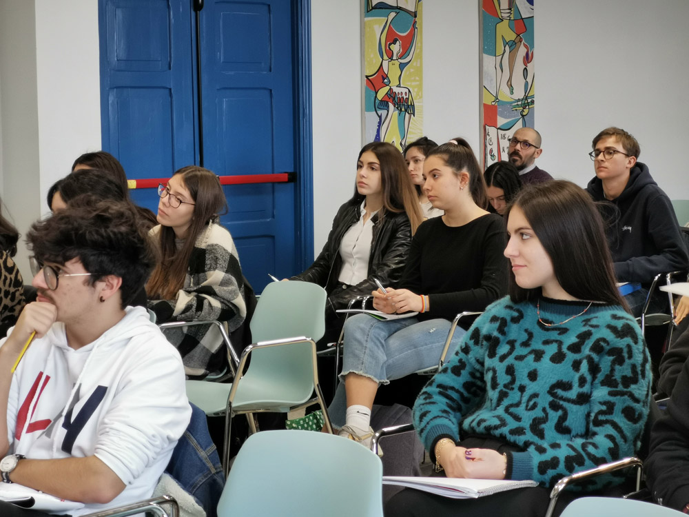 potenziamento-orientamento-in-discipline-giuridico-economiche-nuovo-corso-liceo-leopardi-macerata-2