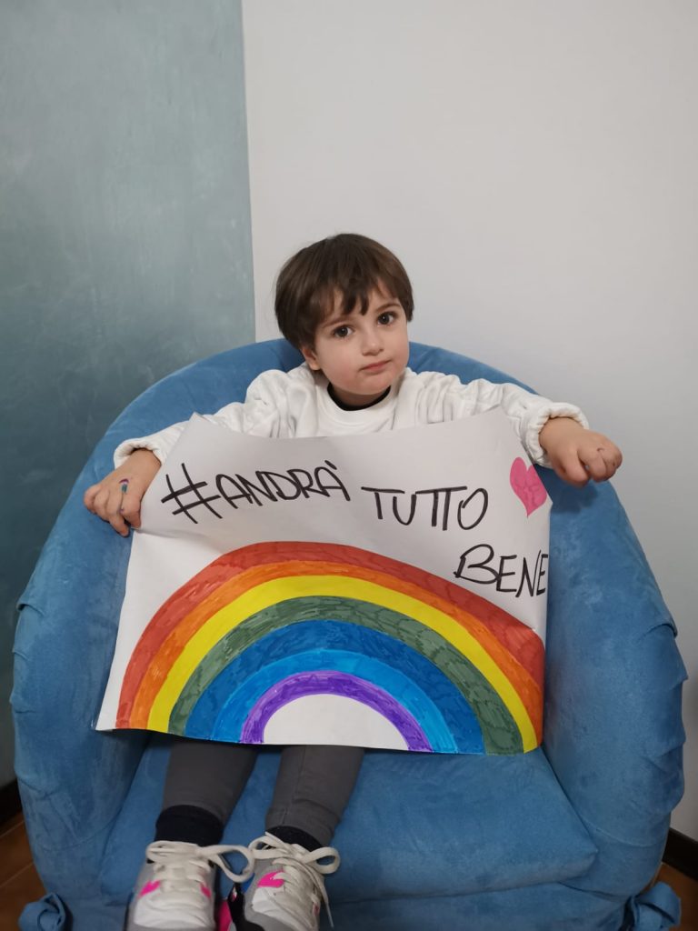 andrà-tutto-bene-scuole-istituto-de-magistris-caldarola101-768x1024