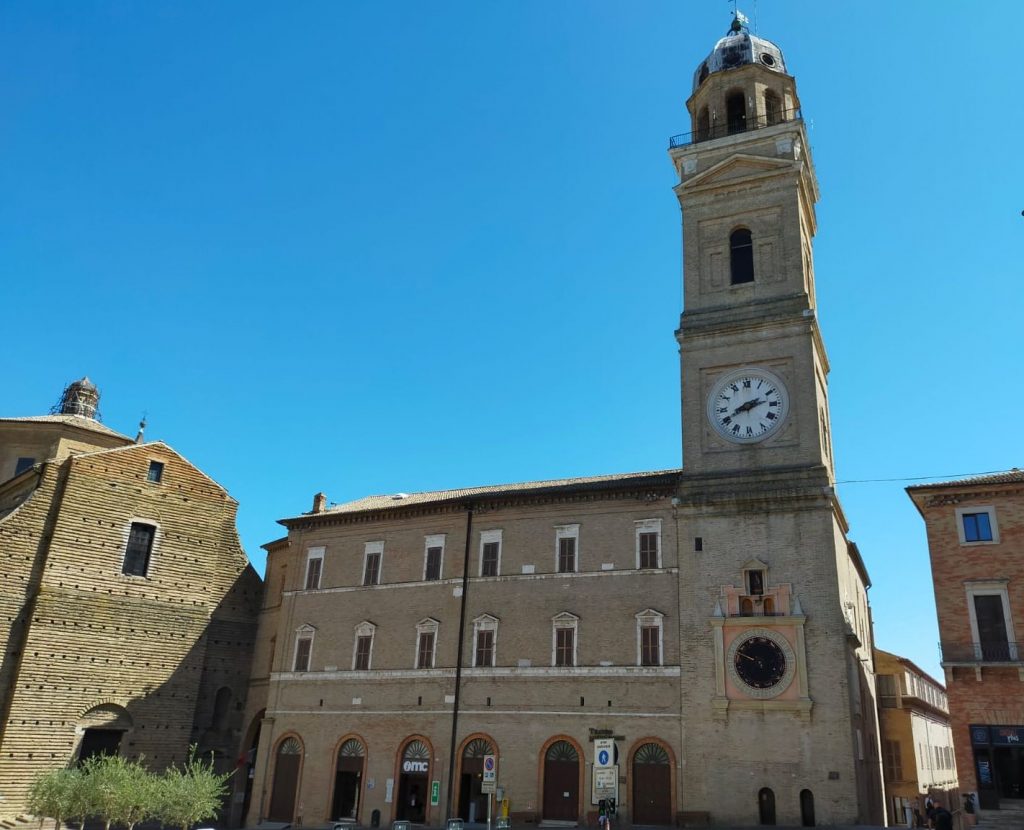 Infopoint-Macerata-e-Torre-Civica