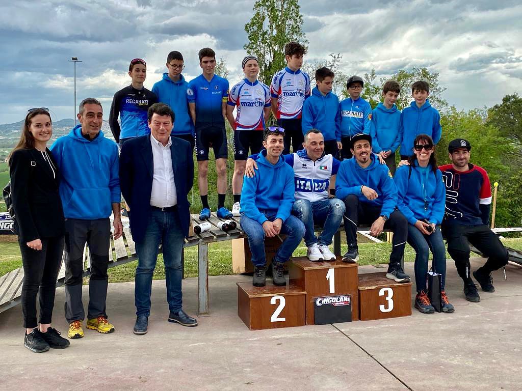 Fratesca-XCE-27042022-Recanati-Bike-Team-con-il-citti-azzurro-downhill-Fabbri