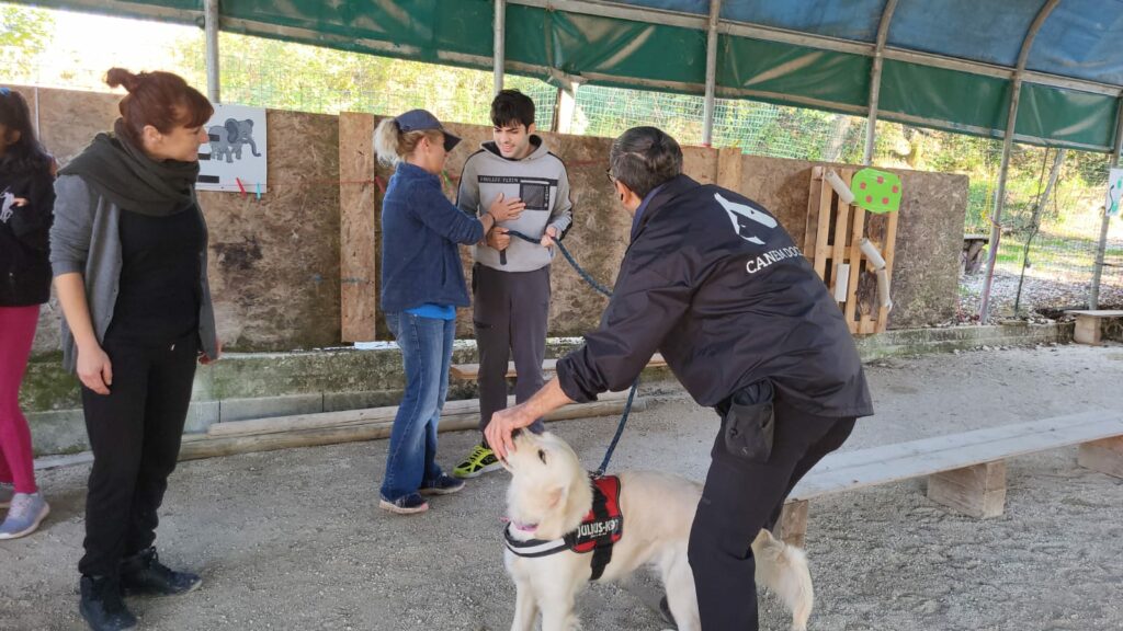 pet_therapy_licei_camerino-4-1024x576