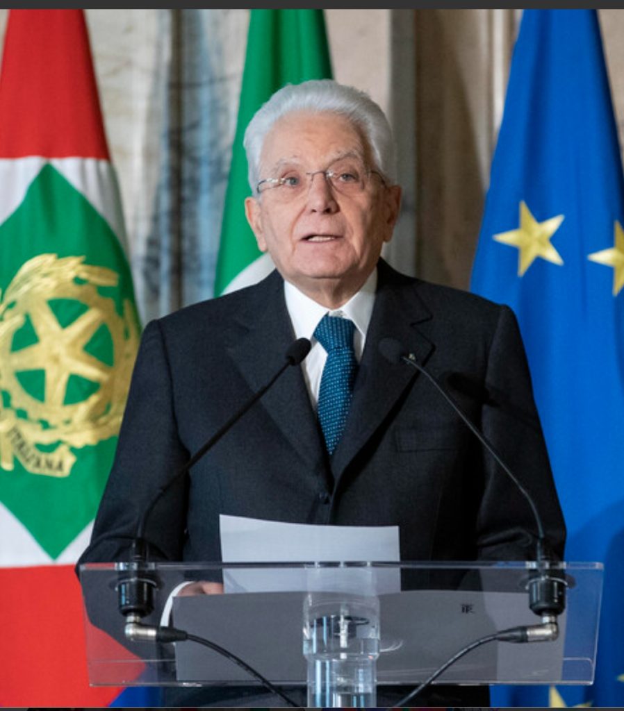 mattarella-1-898x1024