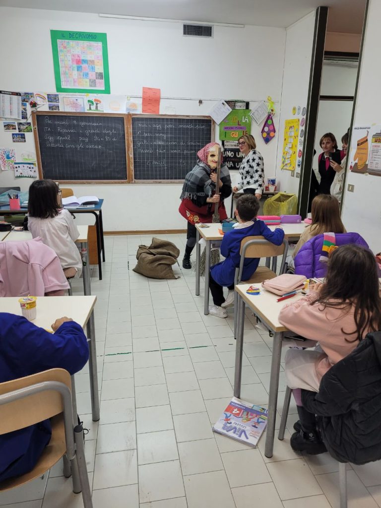 befana_scuola-3-768x1024