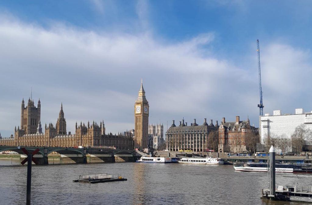 Skyline-di-Londra-dal-Tamigi-e1713886560906-1024x674